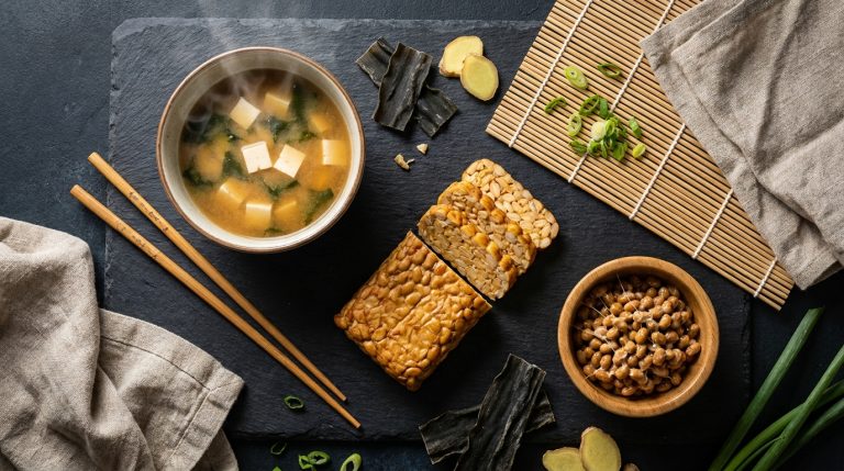 Miso, tempeh, natto : les fermentés asiatiques pour prendre soin de votre microbiote